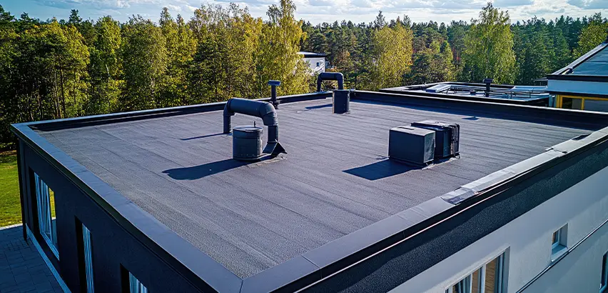 Professional Flat Roof Replacement Services in Madison, WI